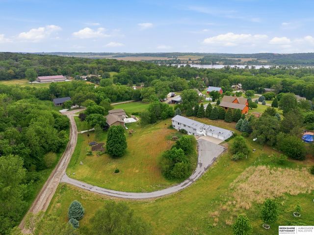 36712 Oakmont Drive, Louisville, NE 68037