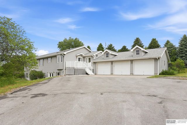 36712 Oakmont Drive, Louisville, NE 68037