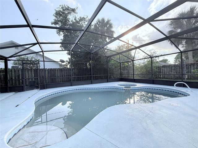 684 SEVEN GABLES CIRCLE SE, Palm Bay, FL 32909