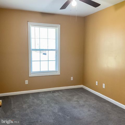 13 CRESTVIEW DR, Front Royal, VA 22630