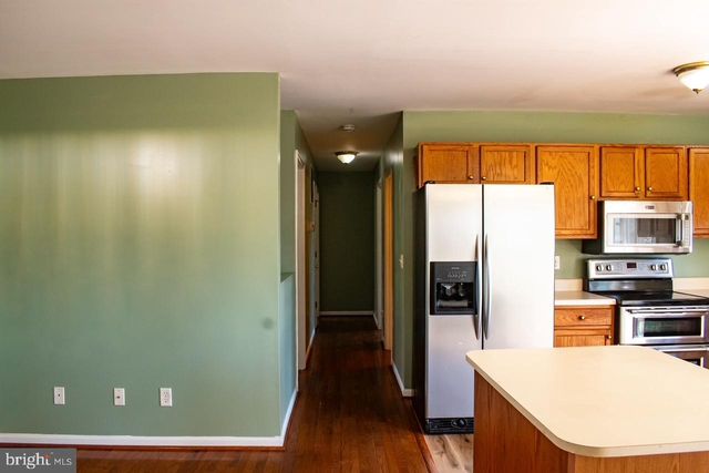 13 CRESTVIEW DR, Front Royal, VA 22630