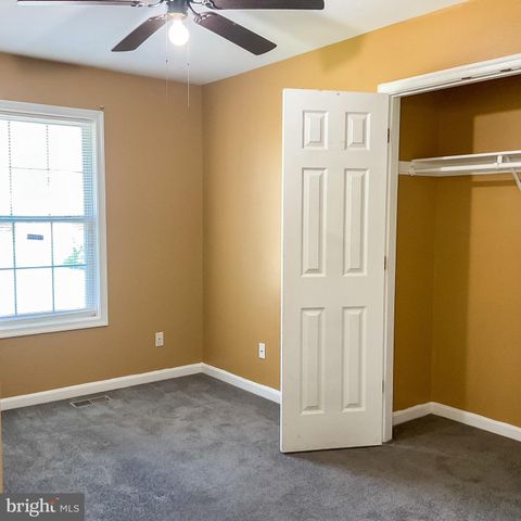 13 CRESTVIEW DR, Front Royal, VA 22630