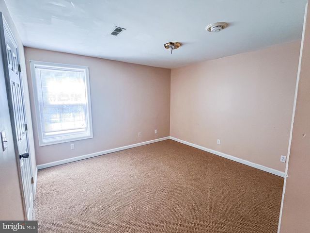 13 CRESTVIEW DR, Front Royal, VA 22630
