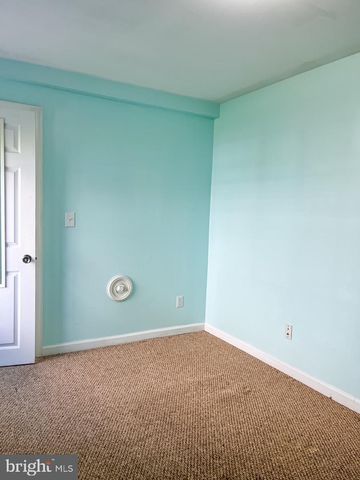 13 CRESTVIEW DR, Front Royal, VA 22630