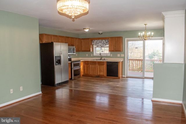 13 CRESTVIEW DR, Front Royal, VA 22630
