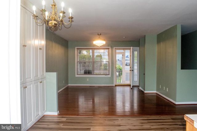 13 CRESTVIEW DR, Front Royal, VA 22630