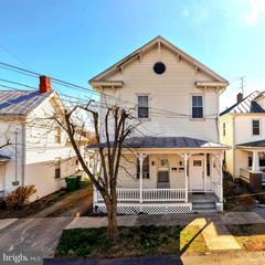 10 N DEFORD AVE, Luray, VA 22835