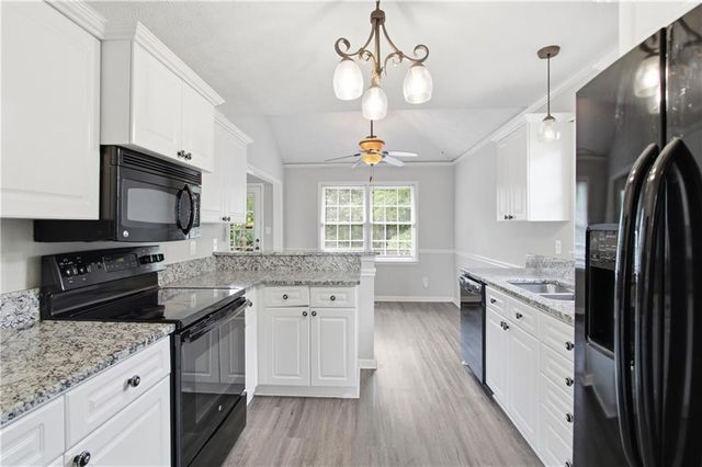 149 Valleyside Drive S, Dallas, GA 30157
