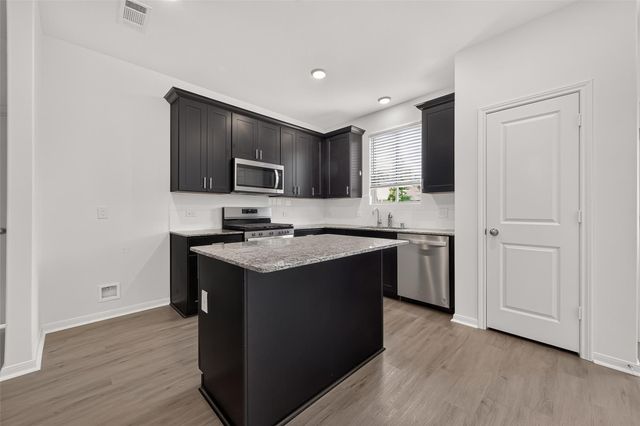 338 Shady Cedar Hill Lane, Conroe, TX 77378