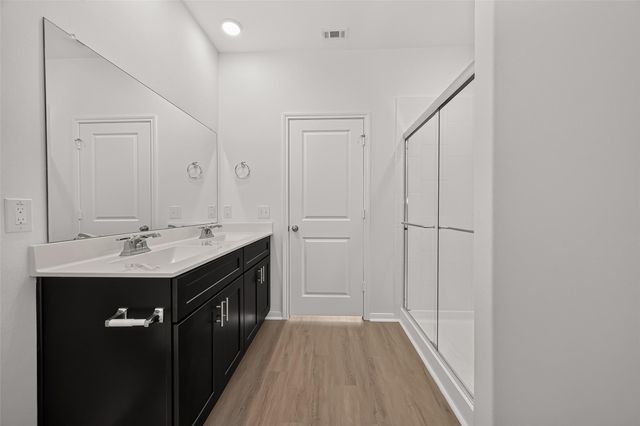 338 Shady Cedar Hill Lane, Conroe, TX 77378