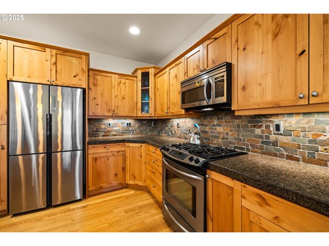 242 Se 29TH St, Gresham, OR 97080