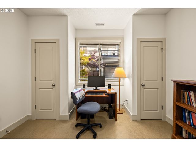 242 Se 29TH St, Gresham, OR 97080