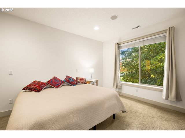 242 Se 29TH St, Gresham, OR 97080