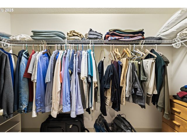 242 Se 29TH St, Gresham, OR 97080