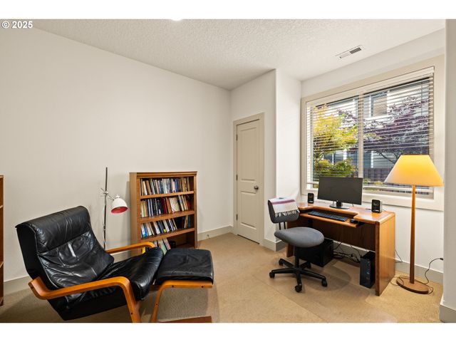 242 Se 29TH St, Gresham, OR 97080