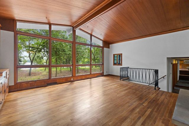 4508 Birchbark Trail N, Lake Elmo, MN 55042