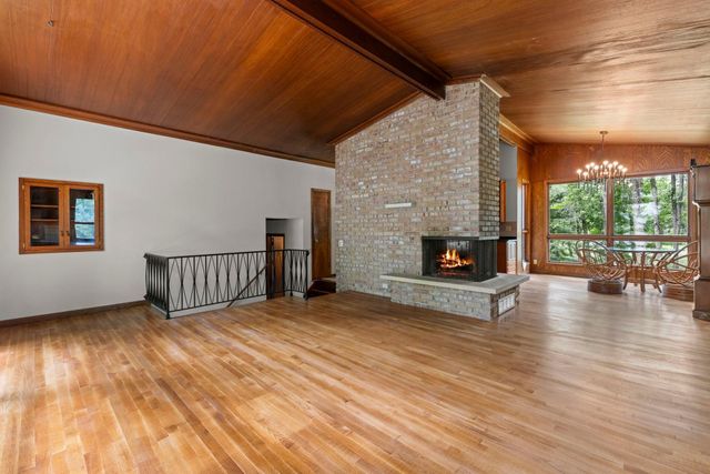 4508 Birchbark Trail N, Lake Elmo, MN 55042