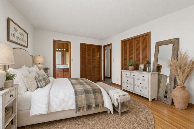 4508 Birchbark Trail N, Lake Elmo, MN 55042
