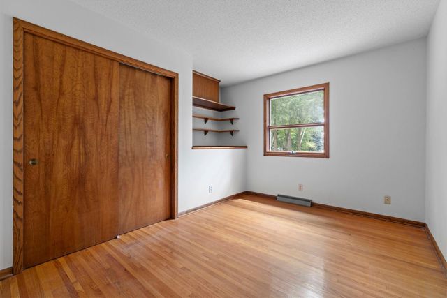 4508 Birchbark Trail N, Lake Elmo, MN 55042