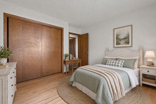 4508 Birchbark Trail N, Lake Elmo, MN 55042