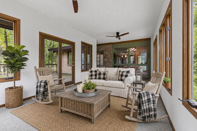 4508 Birchbark Trail N, Lake Elmo, MN 55042