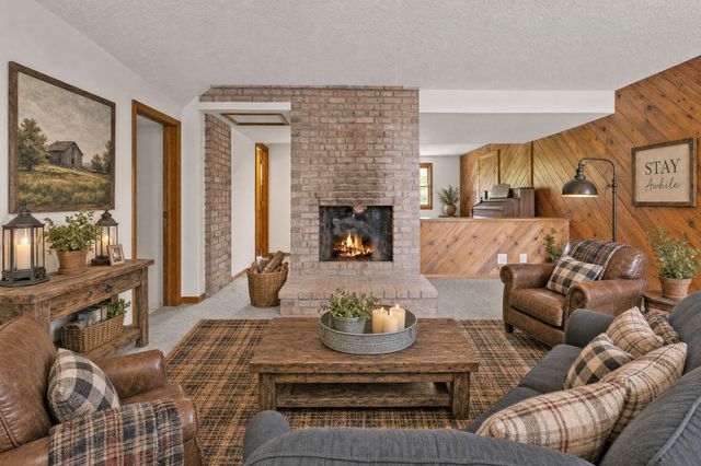4508 Birchbark Trail N, Lake Elmo, MN 55042