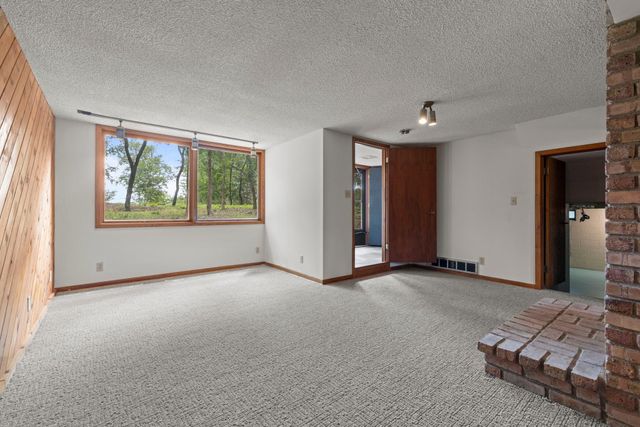 4508 Birchbark Trail N, Lake Elmo, MN 55042