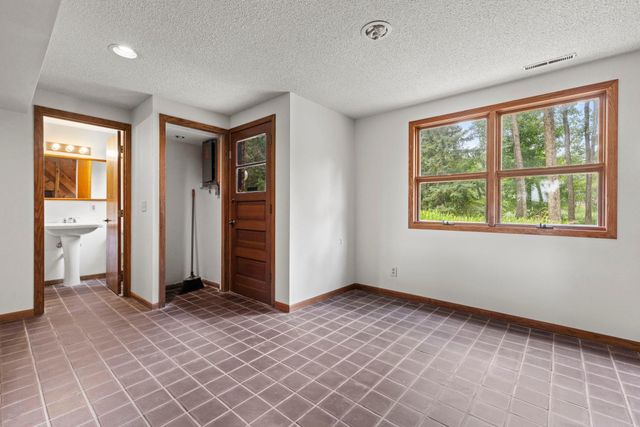 4508 Birchbark Trail N, Lake Elmo, MN 55042