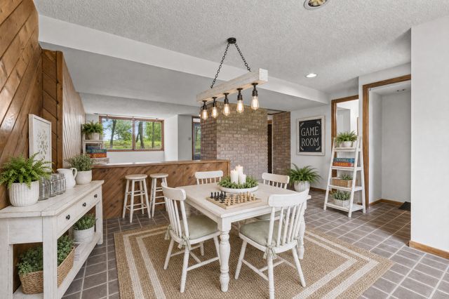 4508 Birchbark Trail N, Lake Elmo, MN 55042