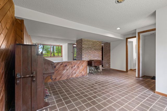 4508 Birchbark Trail N, Lake Elmo, MN 55042