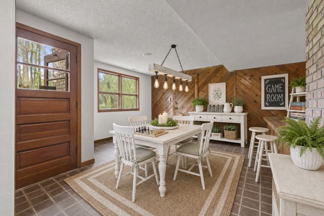 4508 Birchbark Trail N, Lake Elmo, MN 55042