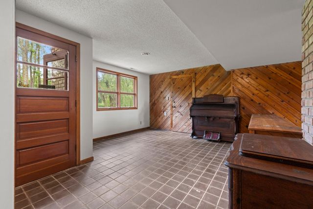 4508 Birchbark Trail N, Lake Elmo, MN 55042