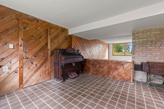 4508 Birchbark Trail N, Lake Elmo, MN 55042