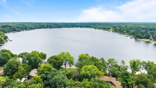 4508 Birchbark Trail N, Lake Elmo, MN 55042