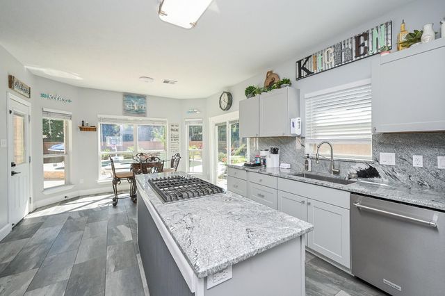 75 April Wind Drive S, Conroe, TX 77356