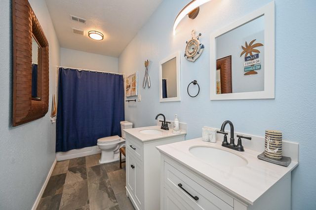 75 April Wind Drive S, Conroe, TX 77356