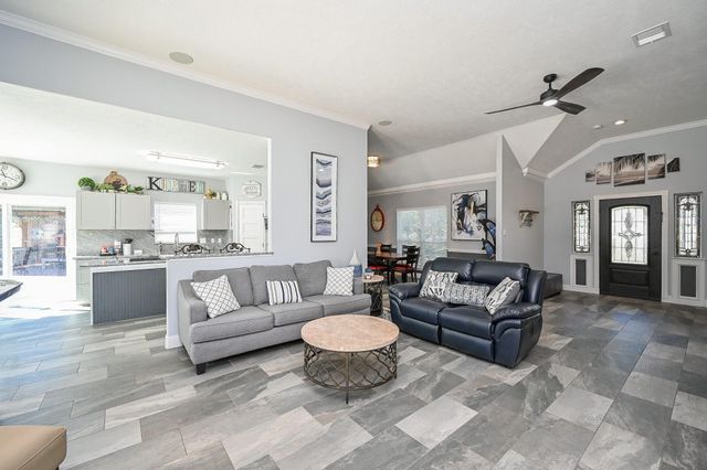 75 April Wind Drive S, Conroe, TX 77356