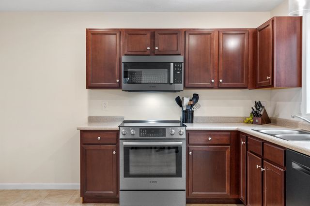 121 Badger Hill Drive, Milford, NH 03055