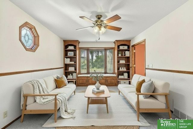 12894 Valley Street, Omaha, NE 68144