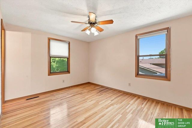 12894 Valley Street, Omaha, NE 68144