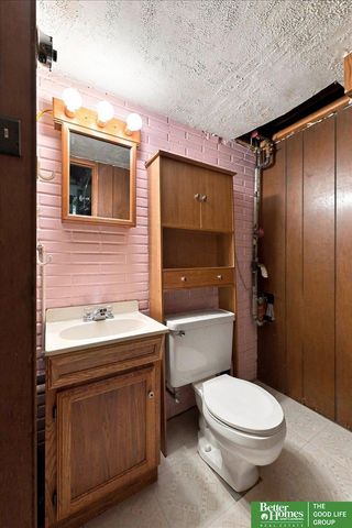 12894 Valley Street, Omaha, NE 68144
