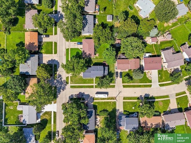 12894 Valley Street, Omaha, NE 68144