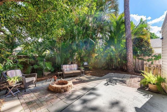5601 Berry Blossom Way W, West Palm Beach, FL 33415