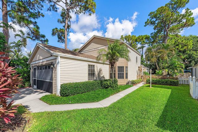 5601 Berry Blossom Way W, West Palm Beach, FL 33415