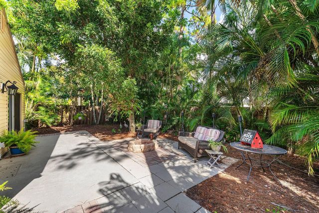 5601 Berry Blossom Way W, West Palm Beach, FL 33415