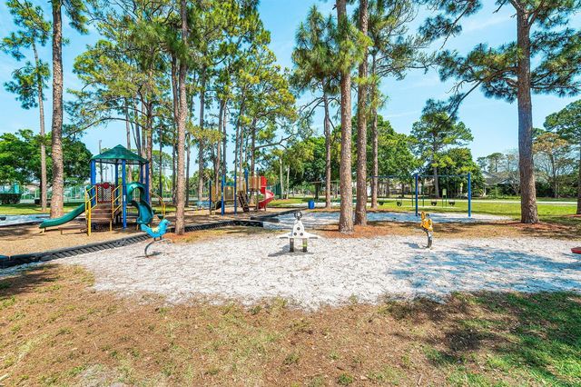 5601 Berry Blossom Way W, West Palm Beach, FL 33415