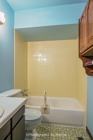 7302 E 3500s Road, St. Anne, IL 60964