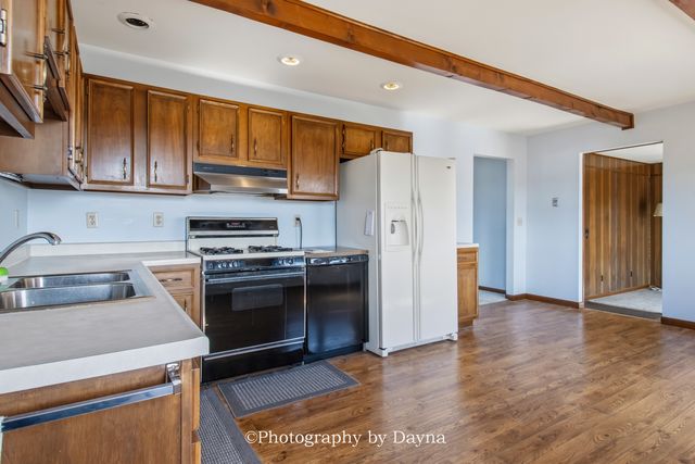 7302 E 3500s Road, St. Anne, IL 60964