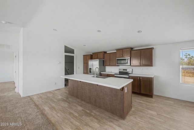 20610 W EVENING STAR Court, Wittmann, AZ 85361