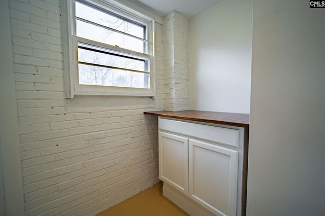 979 Airport Boulevard, Columbia, SC 29205